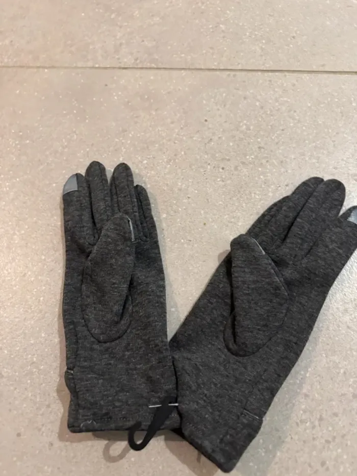 Gants gris, neuf, taille 7 homme - photo numéro 2