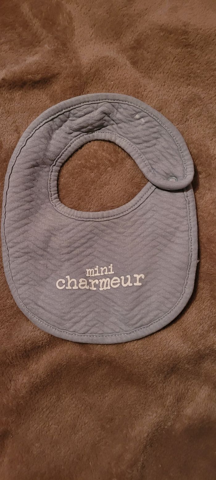 Lot de 4 bavoirs - photo numéro 8