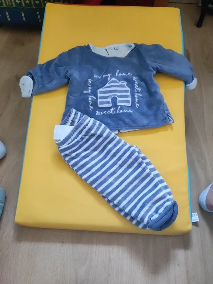Pyjama 3 mois 2 pièces chaud