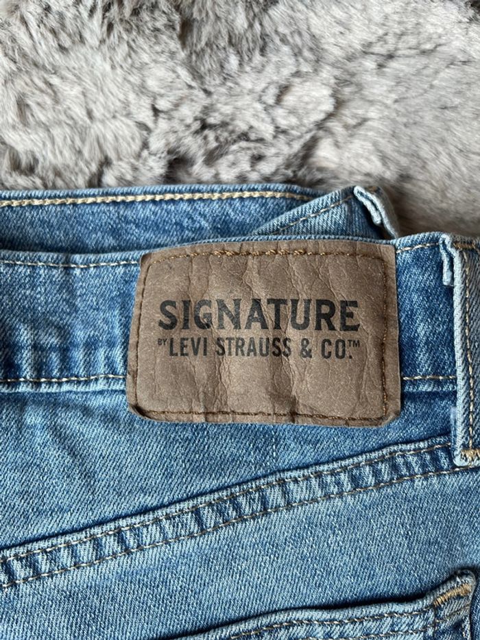 Jean Levi’s signature coupe droite W34 L32 - photo numéro 2