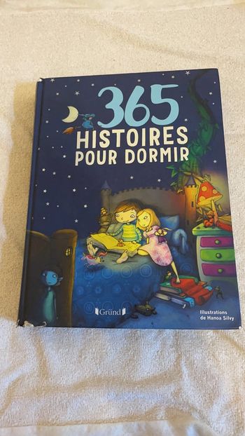 Livre 365 histoires pour dormir de Grund