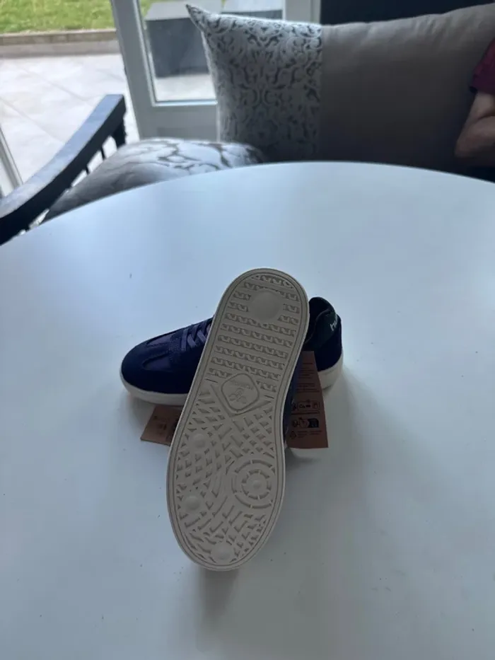 Baskets Hummel violet et noir – Taille 33 – Neuves étiquette - photo numéro 5
