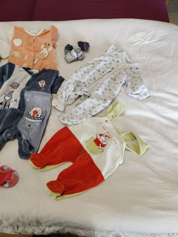 Lot bébé 1 mois - photo numéro 4