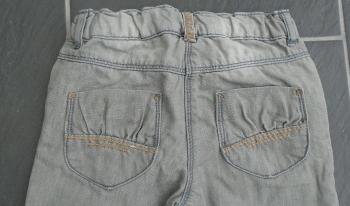 Jean fille 3 ans (94 cm) - photo numéro 4