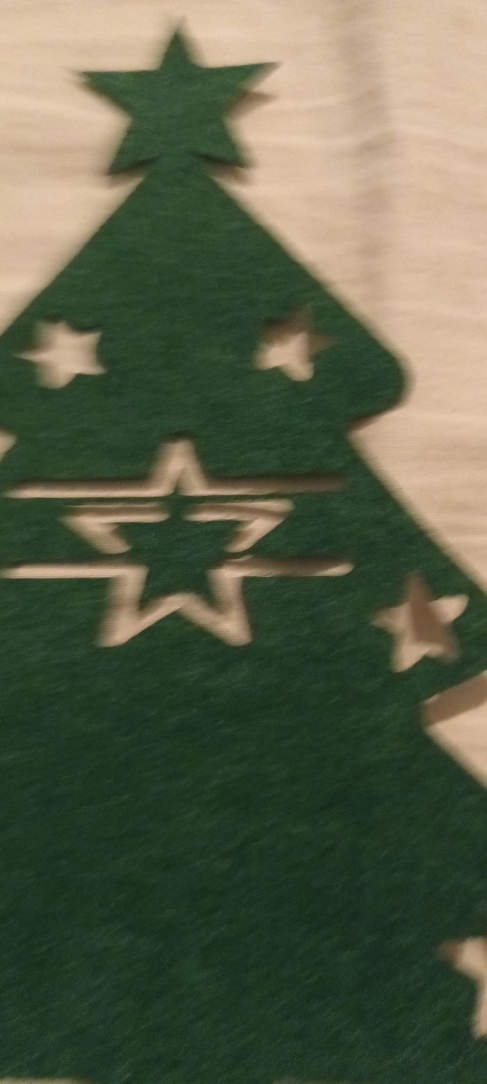 Sapin en feutretrine porté couverts pour Noël - photo numéro 4