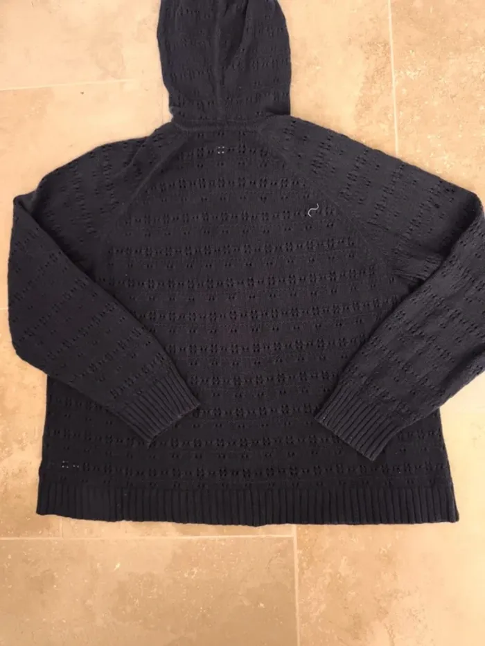 Joli sweat capuche femme 3XL Tommy Hilfiger marine excellent état sauf motif abîmé épaule droite - photo numéro 9