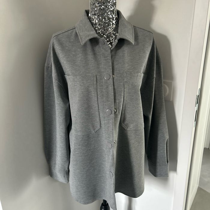 Sur chemise neuve
