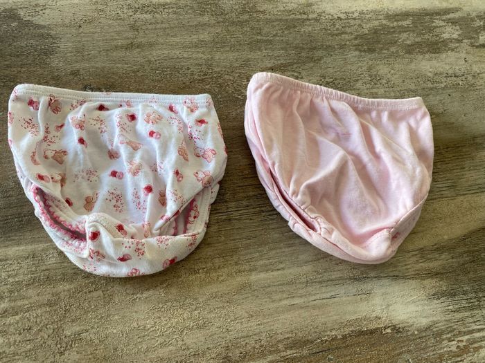 Lot deux culottes bébé fille 6 mois
