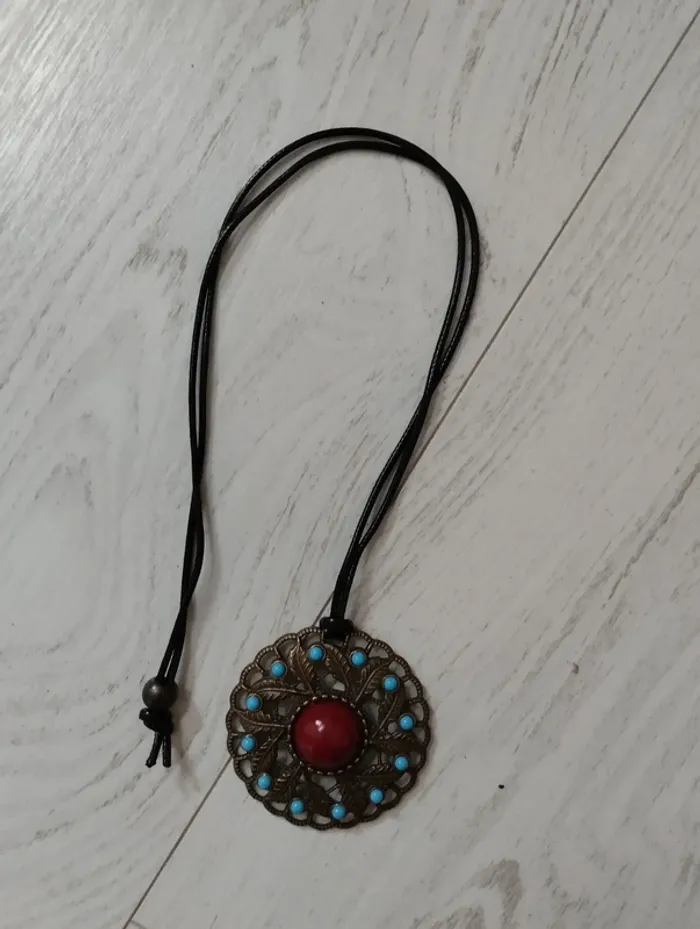 Collier fantaisie
