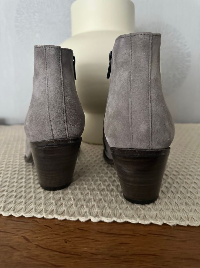 Belle paire de free lance neuve t35 - photo numéro 2