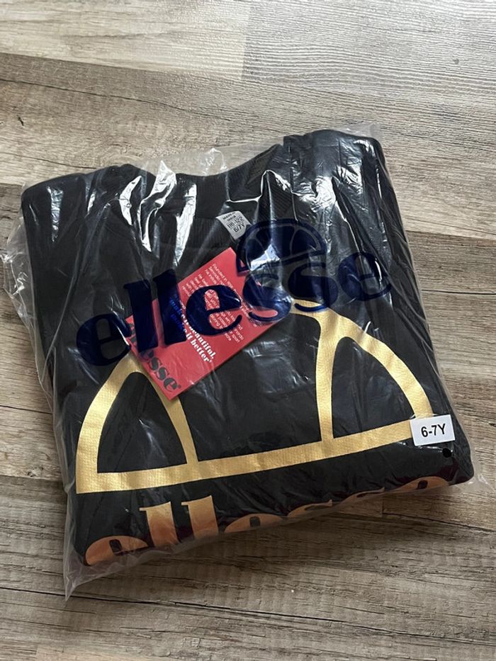 Pull Ellesse blister neuf