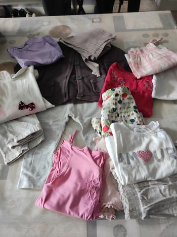 Lot de vêtements filles 18 mois