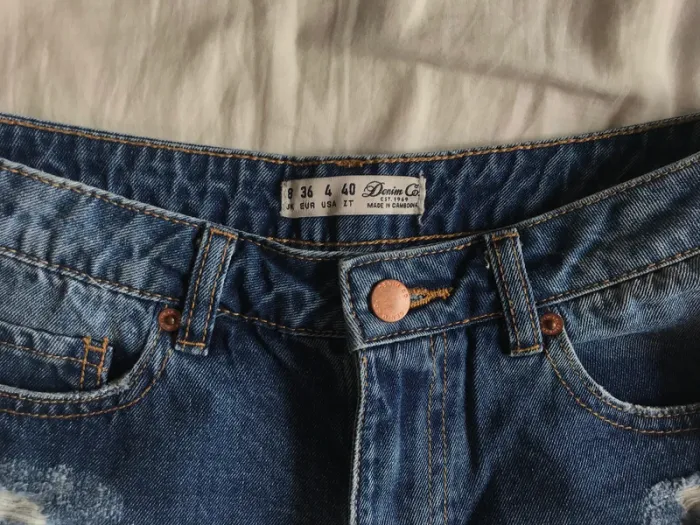 Short en jean Primark t. 36 neuf - photo numéro 2