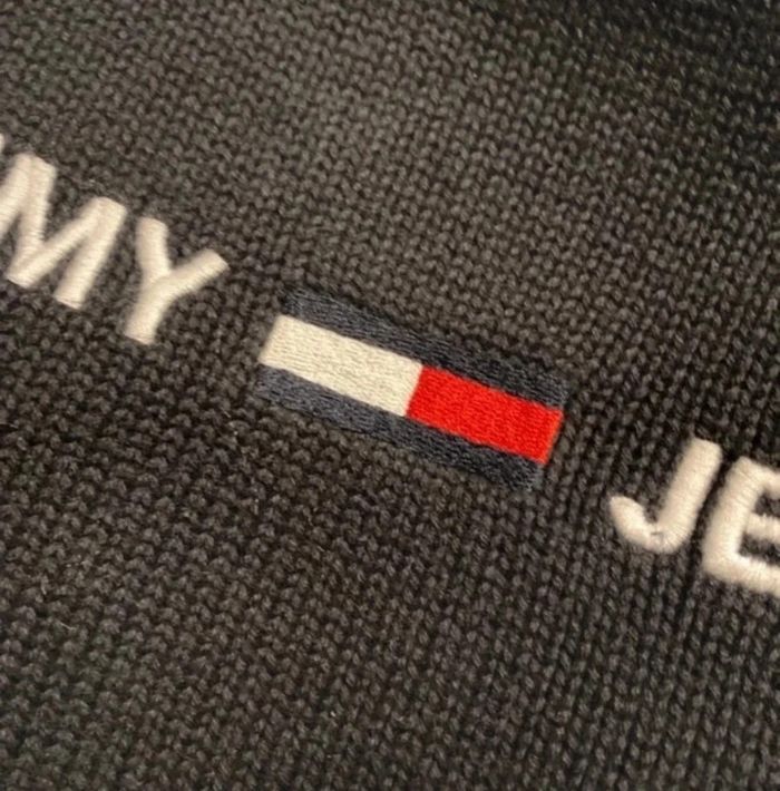 Pull Tommy jean taille L en très bon état - photo numéro 4