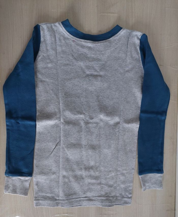 Pyjama serré motif requin garçon 7ans - photo numéro 3