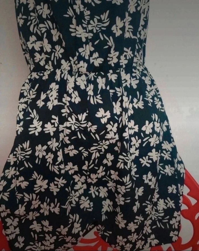 Combi-short taille 36 avec noeud de papillon - photo numéro 8