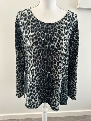 Pull léopard gris blanc et noir T42/44 XL/XXL