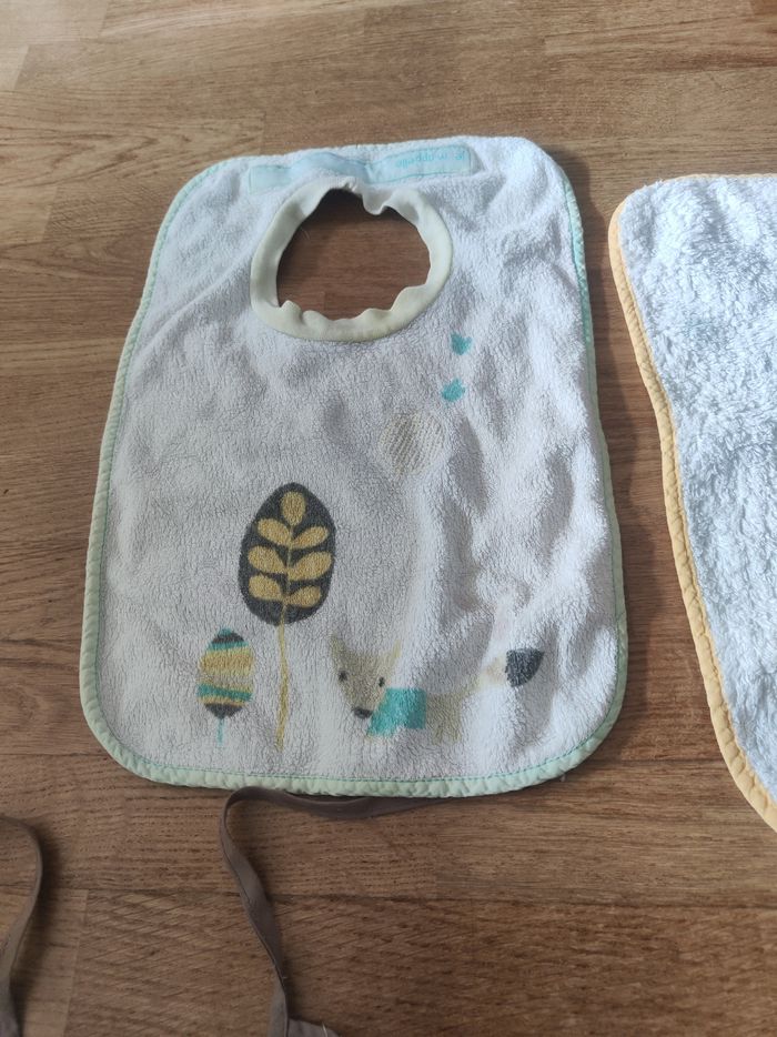 Lots de 3 grands bavoirs - photo numéro 4