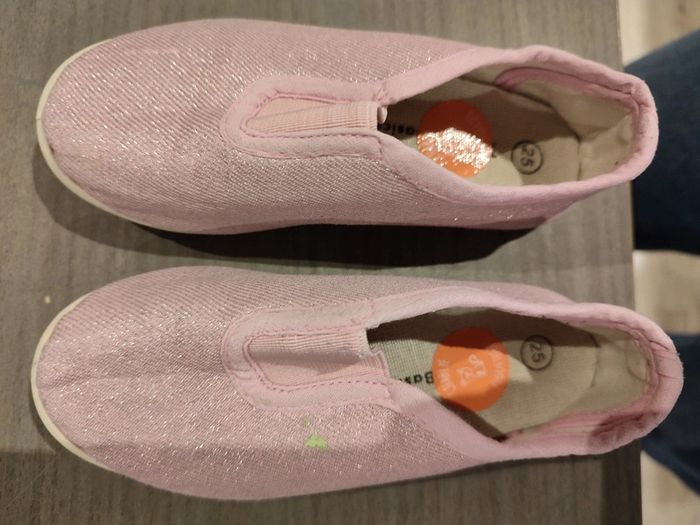Ballerines/chaussons fille taille 25