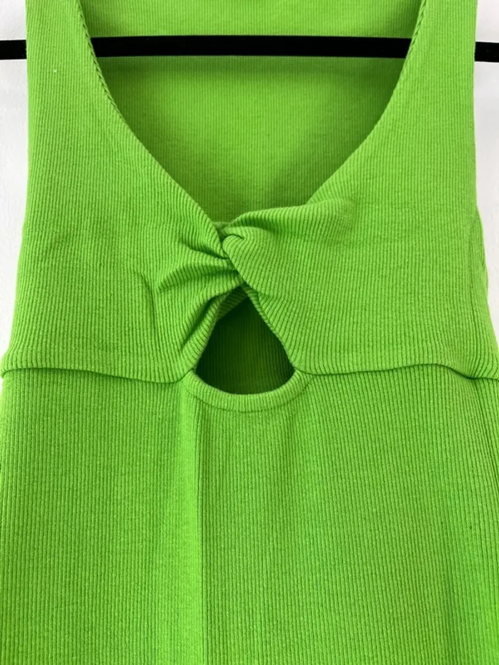 Robe verte - photo numéro 4