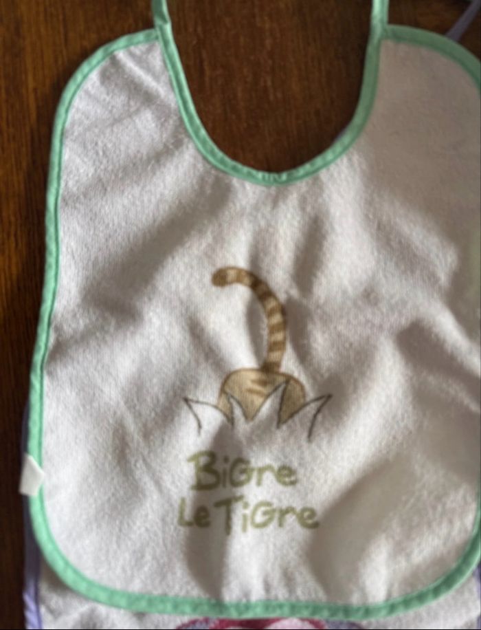 Lot de 8 bavoirs - photo numéro 4