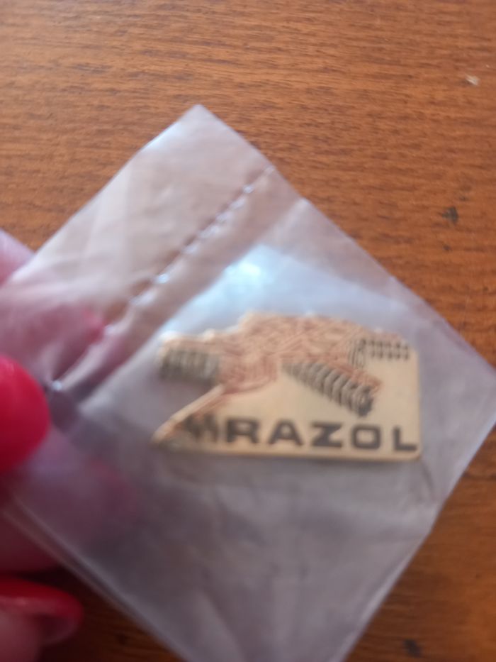 Pin's Razol - photo numéro 2