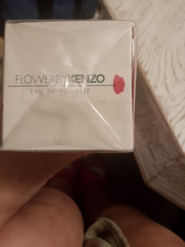 Vends eau de toilette 100 ml - photo numéro 4