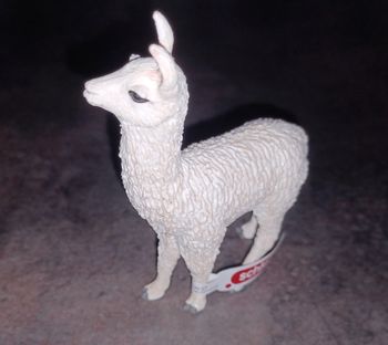 Schleich animal figurine lama du perou