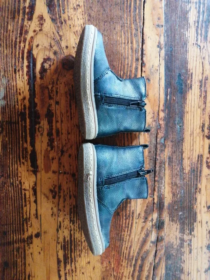 Bottines cuir pointure 21 - photo numéro 3