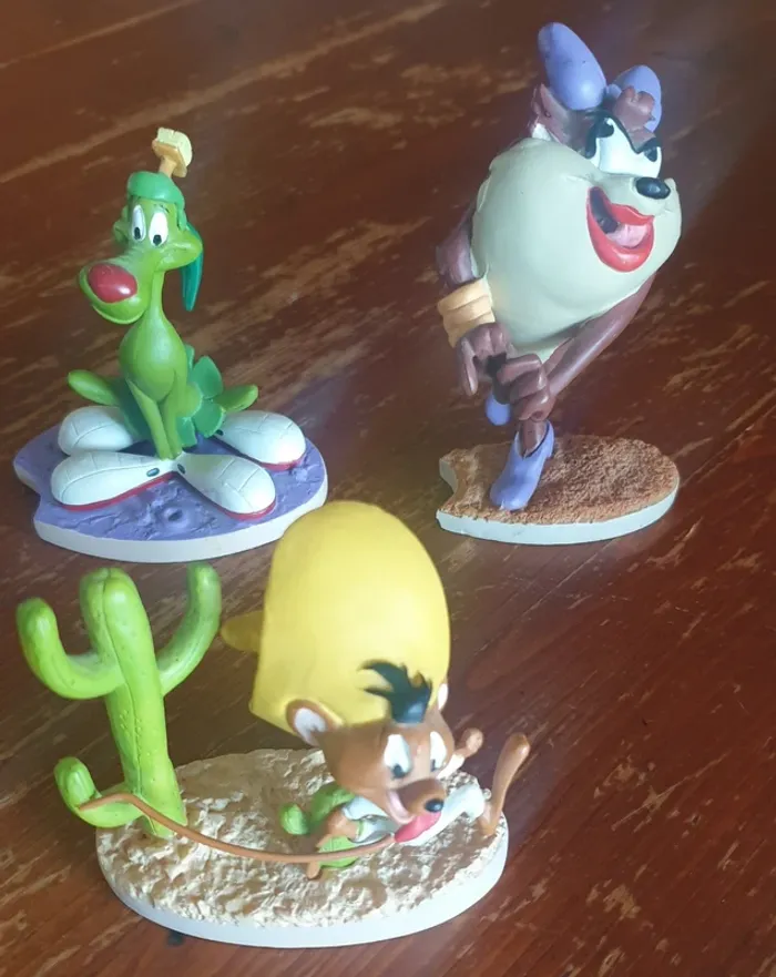 Lot 7 figurines Warnes bros - Looney tunes saison 3 - photo numéro 5
