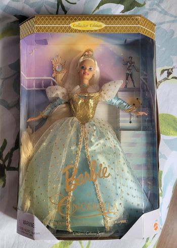 Barbie Cendrillon vintage 1996 neuve dans sa boîte.