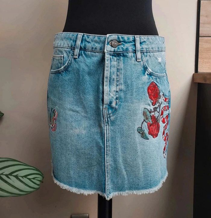 Jolie jupe en jean Reiko
Taille S