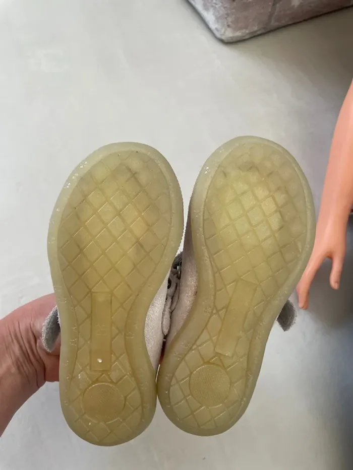 Chaussures neuve - photo numéro 3