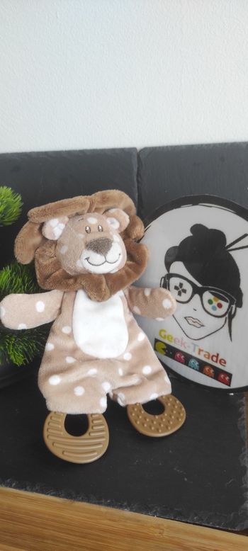 Doudou plat Lion blanc marron beige pois dentition action zdt Bruissant