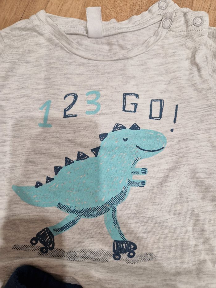 Pyjama 2 pièces 9 mois - photo numéro 2