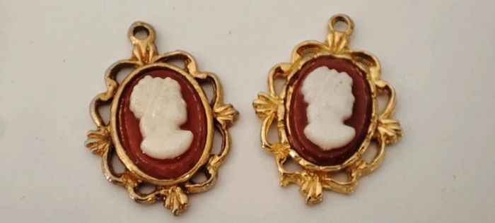 2 pendentifs camée - photo numéro 3