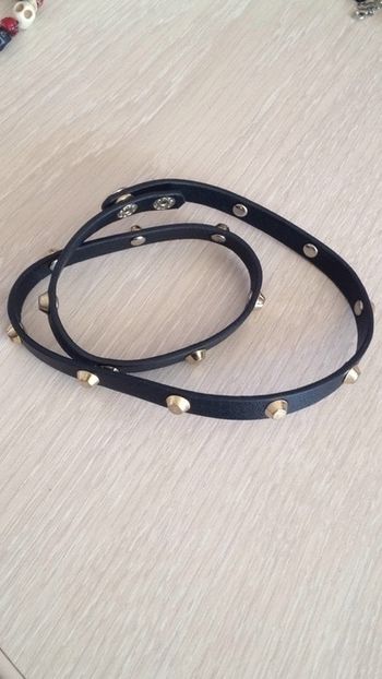 Bracelet effet cuir à piques
