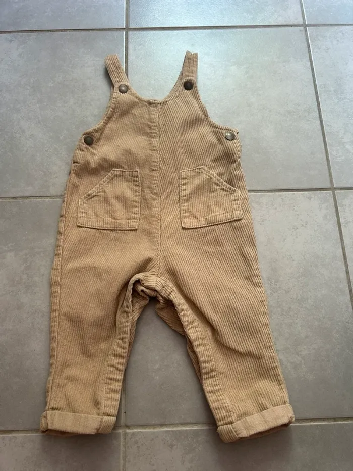 Salopette beige Kiabi taille 18 mois