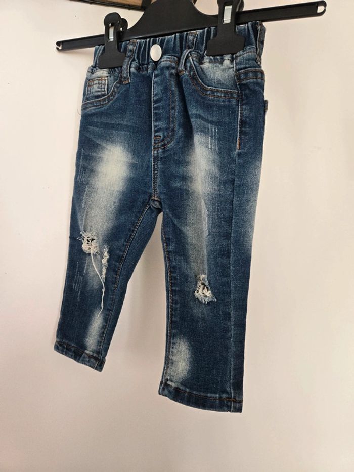 Ensemble T-shirt et jean / Kiabi et Shein 12 mois 👦 - photo numéro 5