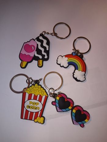 Lot de 4 porte fantaisie neuf