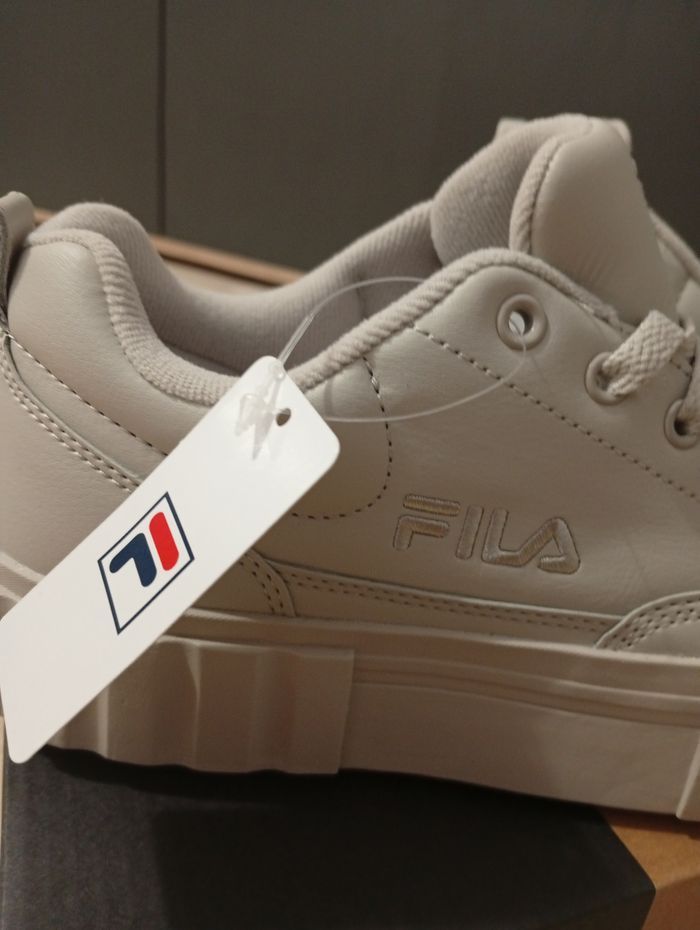 Baskets Fila neuves - photo numéro 4