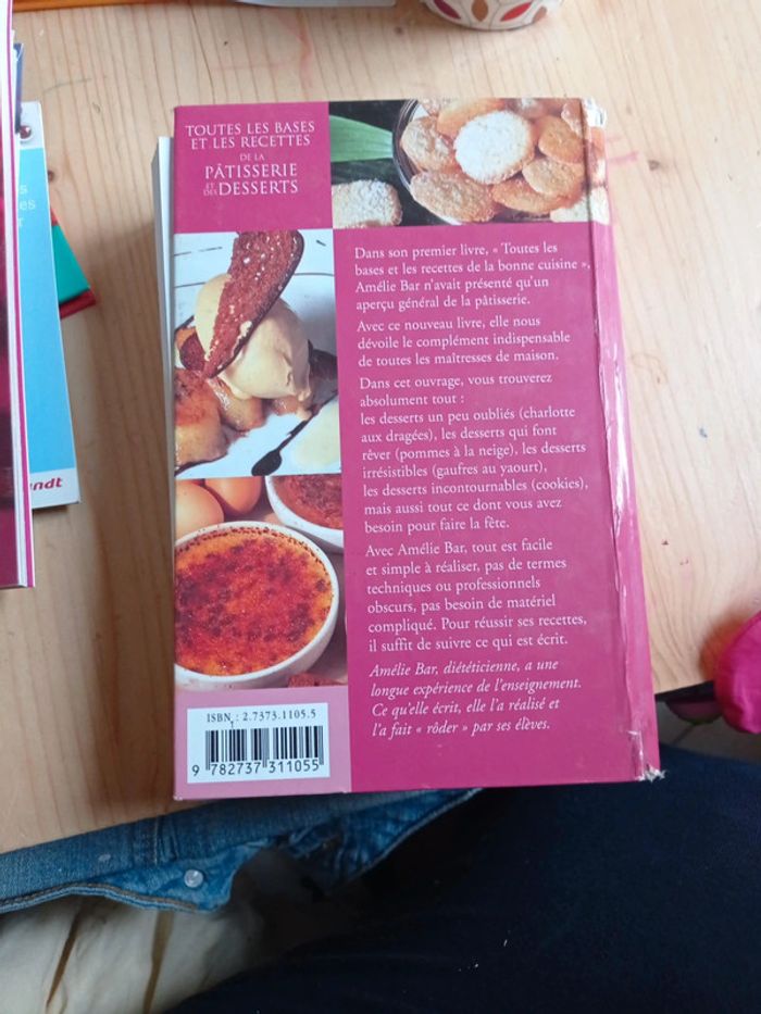 Livre toutes les bases et les recettes de la pâtisserie et des desserts - photo numéro 2