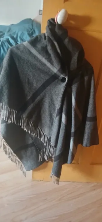 Châle noir blanc gris