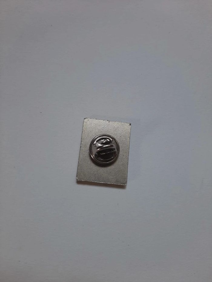Pin's Vintage Babar - photo numéro 2