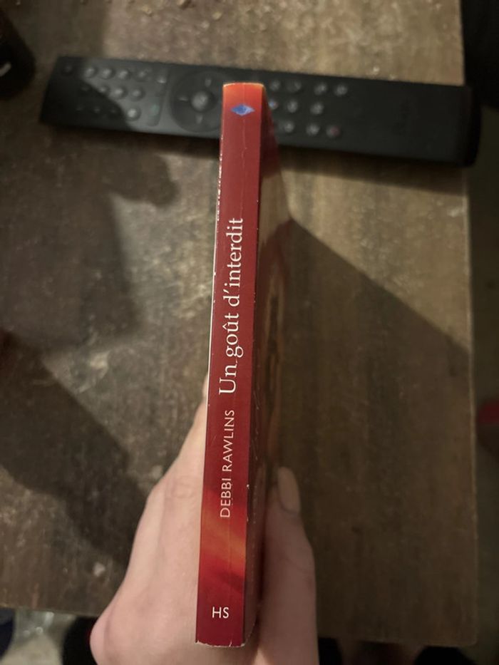 Livre de poche Un goût d'interdit - photo numéro 2