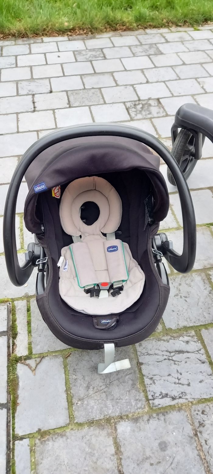Poussette chicco activ 3 - photo numéro 2