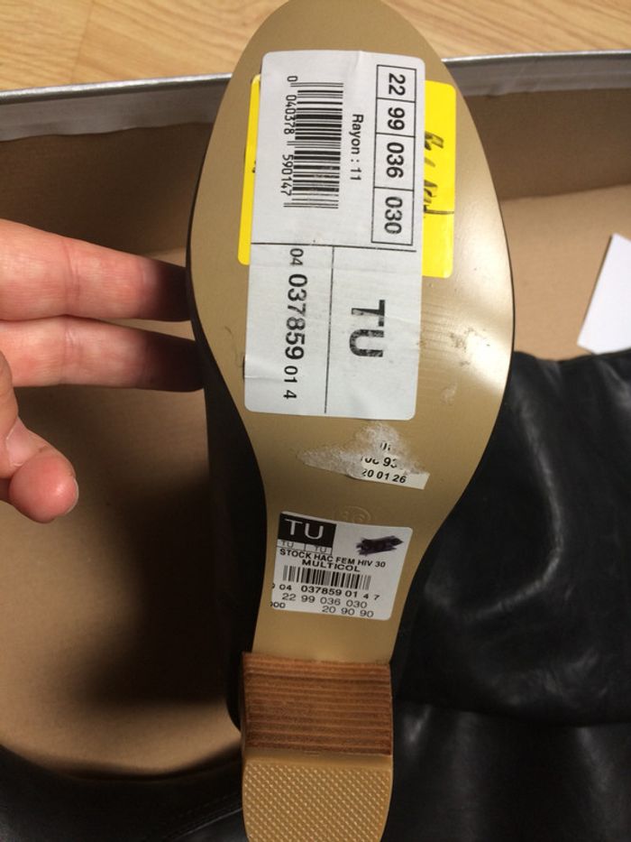 Bottes neuves#pointure 36 - photo numéro 2