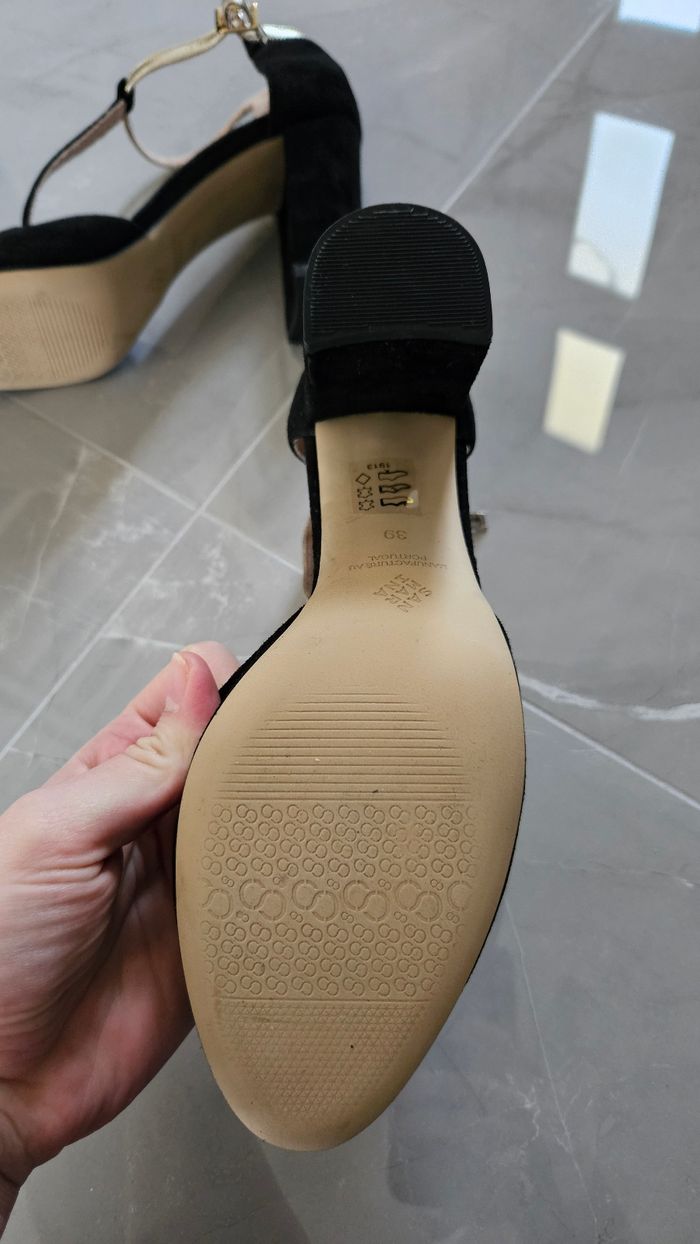 Chaussure a talon - photo numéro 3
