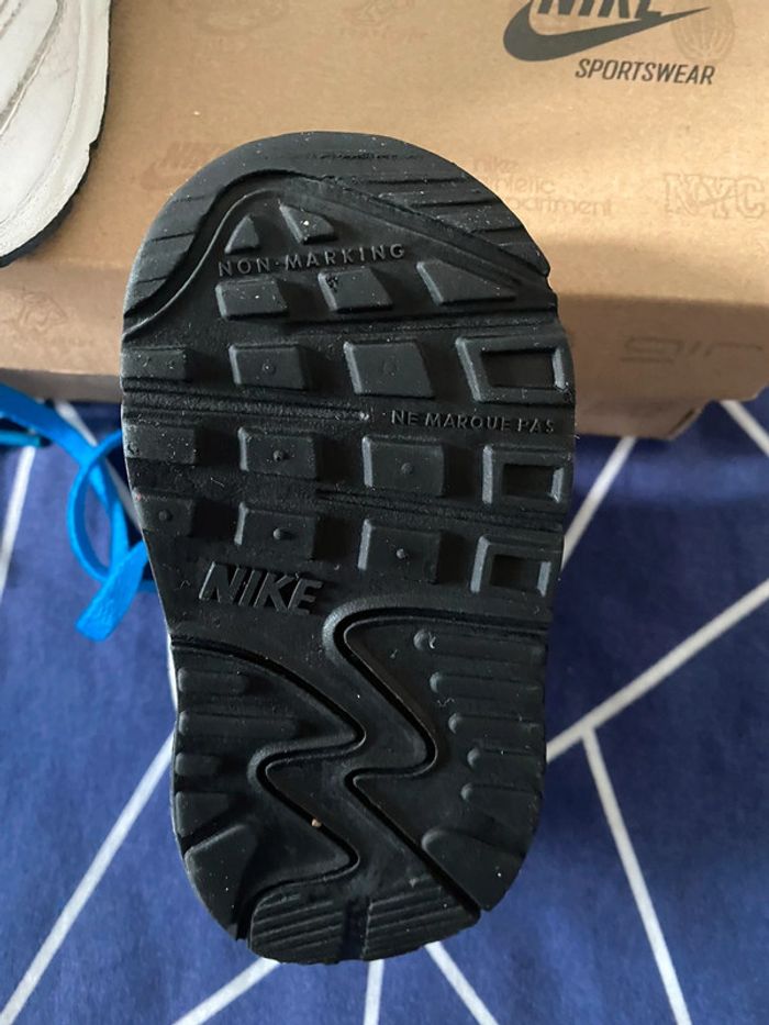 Basket air max bébé taille 19,5 - photo numéro 3