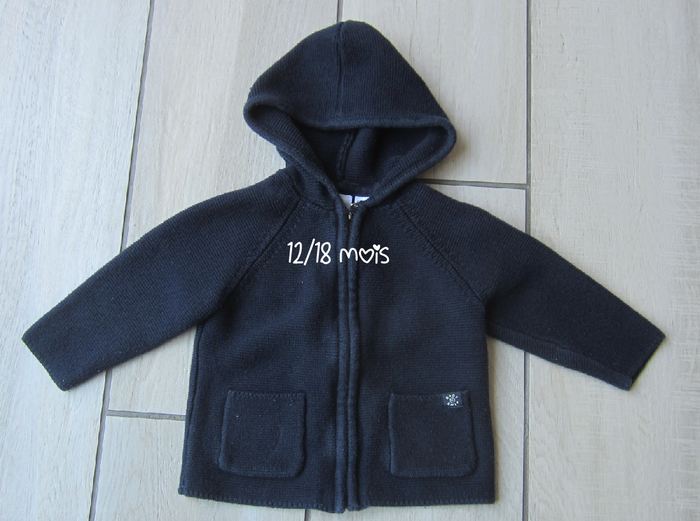Veste zippée a capuche